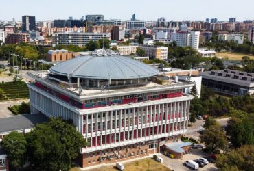 Rectorul Politehnica București: Studenţii vor avea acces gratuit la toate tehnologiile Google