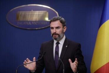 Guvernul va acorda profesorilor primele de 2.500 de lei care au fost refuzate de sindicaliști