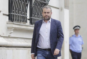 Darius Vâlcov, condamnat definitiv și dat în urmărire, s-a predat