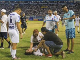 O echipă va juca un an fără spectatori, după ce 12 persoane au murit pe stadion O echipă va juca un an fără spectatori, după ce 12 persoane au murit pe stadion