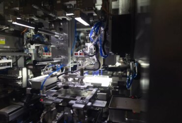 Franța a inaugurat prima gigafabrică de baterii pentru mașini