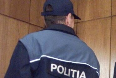 Acuzat că fura din locuințe