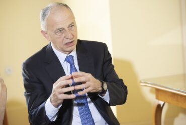 Geoană susține că NATO speră să găsească consens pentru integrarea Ucrainei în Alianță, la momentul potrivit