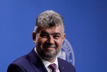 Ciolacu, baie de mulțime la Constanța. Premierul a participat la Ziua Marinei Române