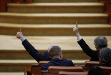 Parlamentul declară război viciilor: în vizor, de la băuturi energizante la „păcănele“