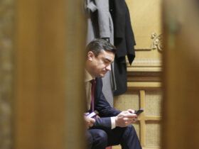 Primarul Mihai Chirica ar fi trebuit să fie la summit, dar a ajuns la sediul DIICOT Iași