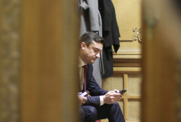 Primarul Mihai Chirica ar fi trebuit să fie la summit, dar a ajuns la sediul DIICOT Iași