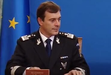General de flotilă, urmărit penal