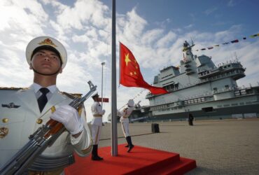 Portavionul chinez Shandong traversează Strâmtoarea Taiwan, anunţă Taipeiul