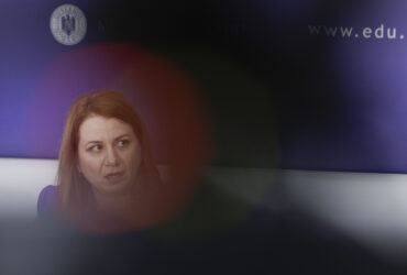 Înscrierea la Evaluarea Națională și Bacalaureat 2023 și încheierea mediilor pentru clasele terminale se prelungesc din nou. Anunțul ministrului educației