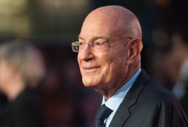 Trabucuri, șampanie și secrete: Un mogul miliardar de la Hollywood, fost spion, depune mărturie în procesul lui Netanyahu