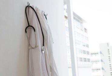 Federaţia Sanitas: Salariaţii din Sănătate sunt singurii bugetari care nu beneficiază de voucherele de vacanţă