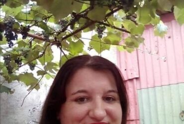 Mama fetiței ucise, lăsată în libertate de procurori