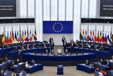Ce venituri și bunuri au eurodeputații români: de la obiecte de valoare de sute mii de euro la economii generoase