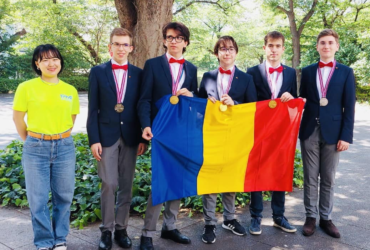 Lotul României a ocupat locul I în Europa şi al III-lea în lume la Olimpiada Internaţională de Fizică