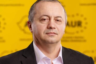 Un deputat AUR cere trimiterea înapoi a ucrainenilor de peste 18 ani: „Ni s-a acrit de bogătanii de la Kiev care au dat șpagă”