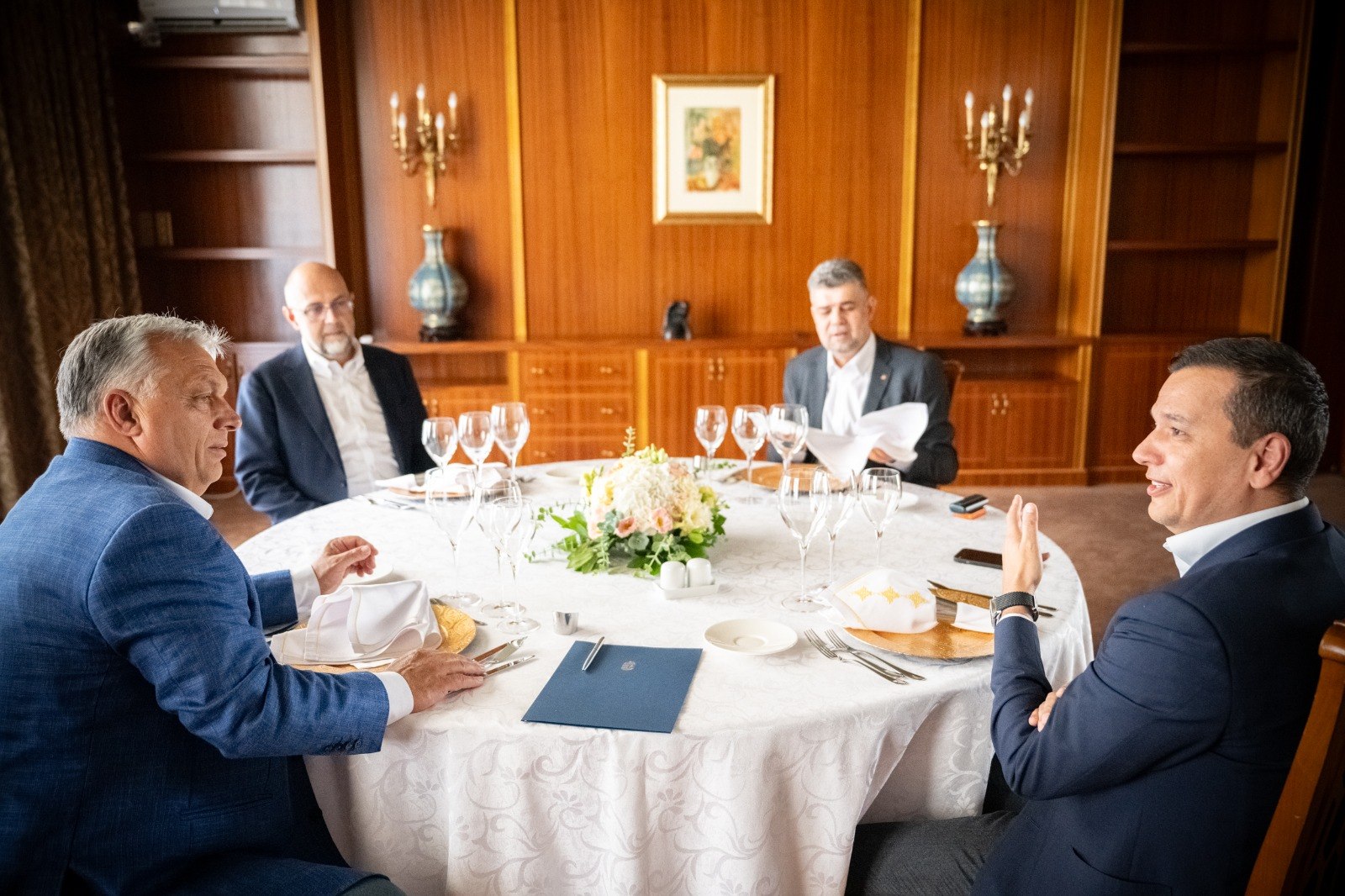 Mizele întâlnirii Marcel Ciolacu-Viktor Orban: politice, economice, dar și un pas în reevaluarea UDMR | ANALIZĂ Mizele întâlnirii Marcel Ciolacu-Viktor Orban: politice, economice, dar și un pas în reevaluarea UDMR | ANALIZĂ