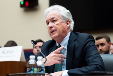 Şeful spionajului rus spune că a vorbit cu şeful CIA despre “ce să facă cu Ucraina”