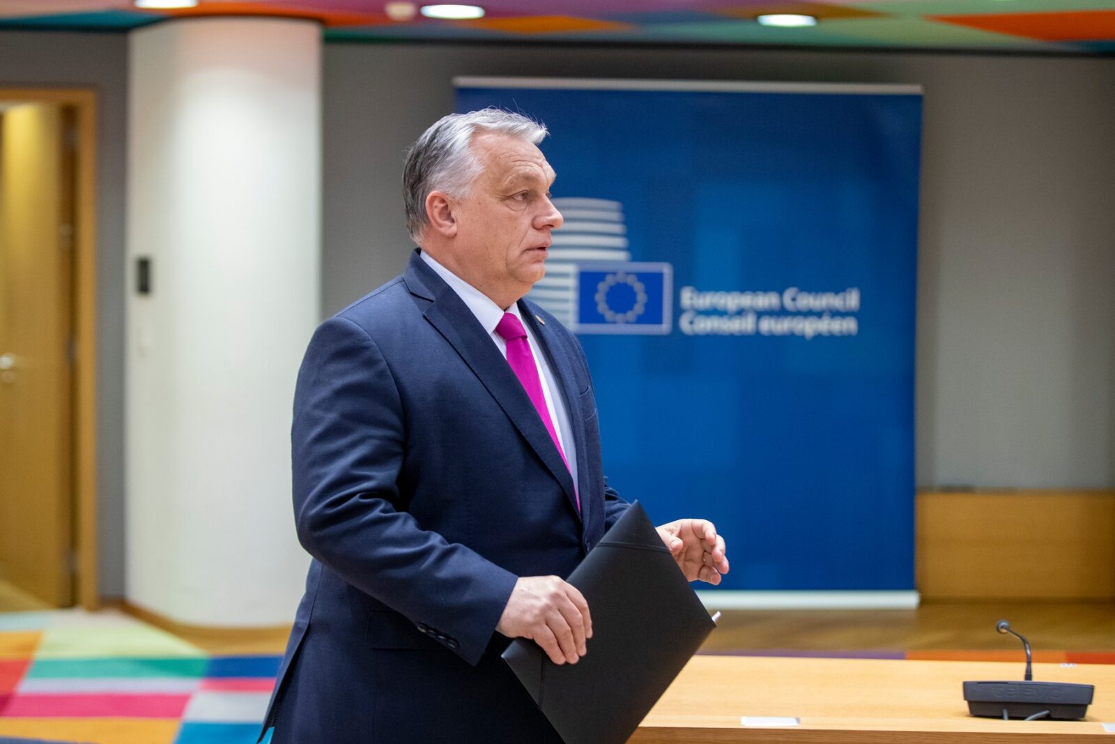 Viktor Orbán: Ungaria nu va pune în aplicare deciziile UE în materie de migraţie / În Ungaria „există zero migraţie”