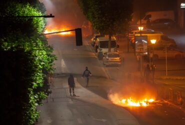 Franța: Donații de 1,5 milioane de euro petru susținerea polițistului care l-a ucis pe Nahel / Contul va închis