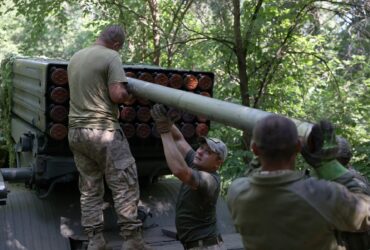 LIVE Război în Ucraina, ziua 513: Ucraina a început să folosească munițiile cu dispersie trimise de SUA / Kievul avertizează că va considera navele rusești drept potențiale ținte militare