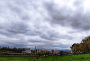 Trei sferturi de țară sub cod portocaliu sau galben de furtuni și ploi torențiale – HARTĂ / Ce spun meteorologii