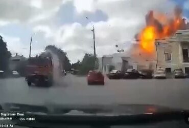 VIDEO Momentul în care racheta ucraineană „doborâtă” lovește un oraș rusesc