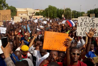 Franţa dezminte că a folosit vreun mijloc letal împotriva manifestanţilor la Ambasada din Niamey / Nigerienii îi vor pe ruși în locul francezilor
