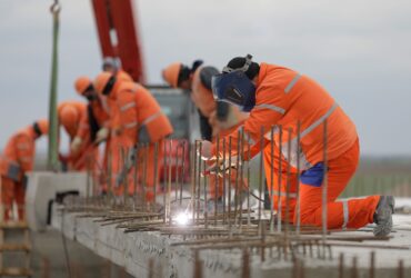 Bomba cu ceas pe care stau construcțiile și imobiliarele din România, din cauza țărilor-șantier din regiune
