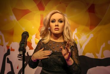 VIDEO Cântăreața Adele, către public: „Vă provoc. Dacă vreunul dintre voi aruncă cu ceva spre mine, îl omor”