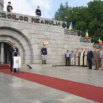 Ciucă, la Mausoleul de la Mărăşeşti: România este de partea bună a istoriei