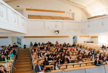 Câți studenți străini învață în România și ce
