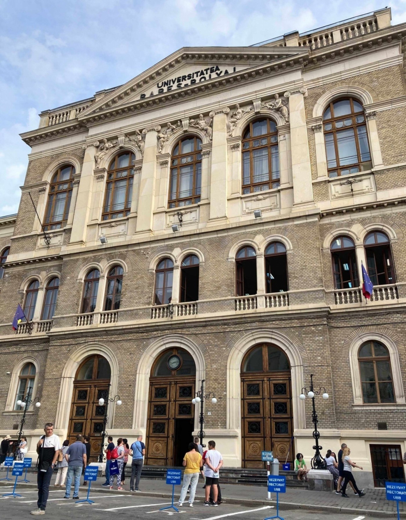 România nu mai are nicio universitate în topul Shanghai 2023. Rectorul UBB: „Am păstrat arhitectura academică comunistă din 1948” România nu mai are nicio universitate în topul Shanghai 2023. Rectorul UBB: „Am păstrat arhitectura academică comunistă din 1948”