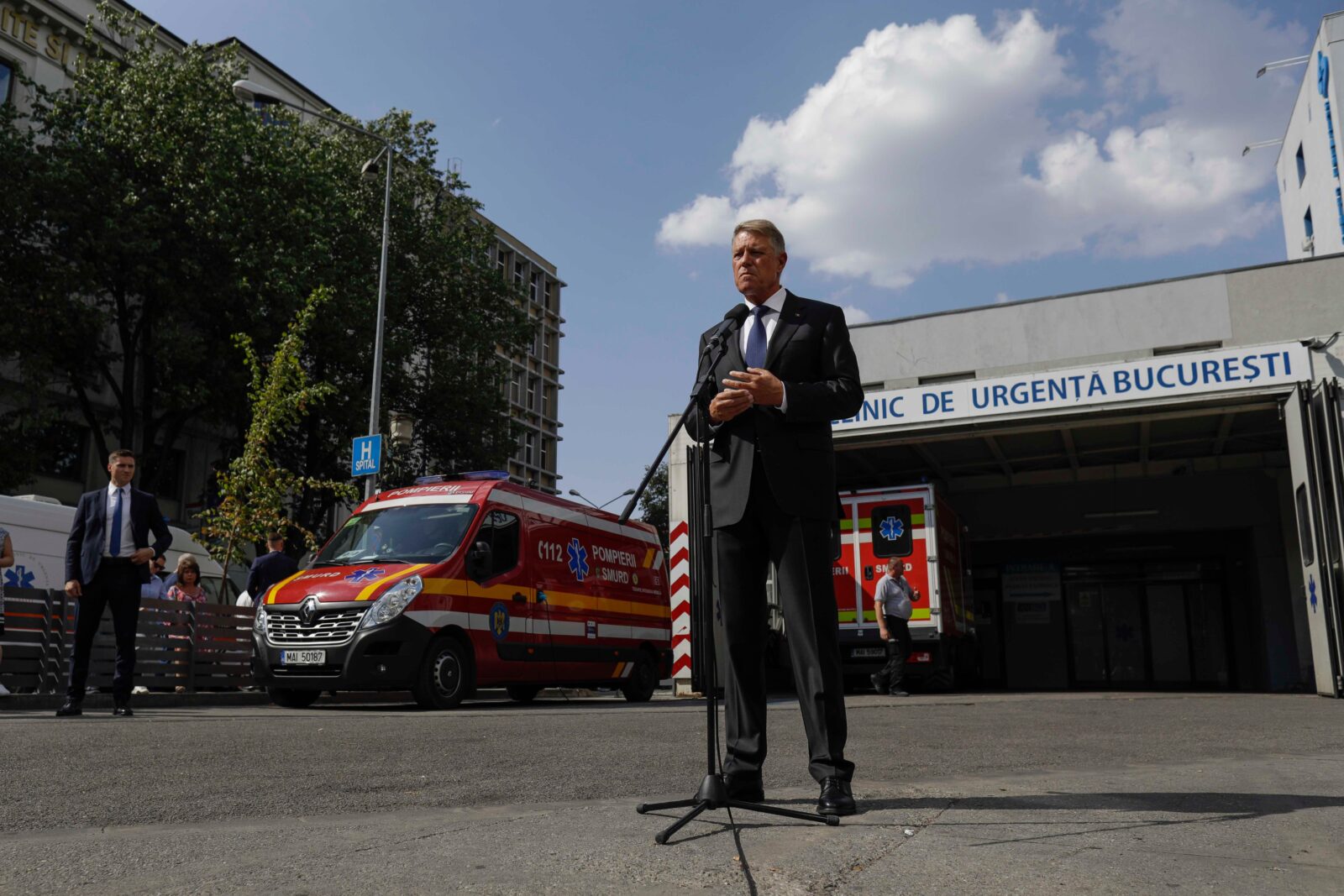 Iohannis: E îngrijorător că avem semnale că sunt elevi care consumă droguri. E o variantă introducerea de teste în şcoli Iohannis: E îngrijorător că avem semnale că sunt elevi care consumă droguri. E o variantă introducerea de teste în şcoli