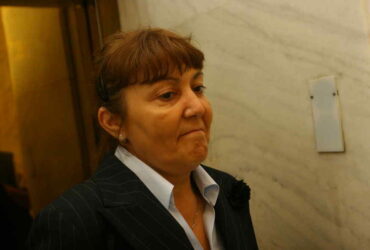 Monica Macovei, oficial inculpată Monica Macovei, oficial inculpată
