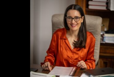 Clotilde Armand îl dă în judecată pe premier