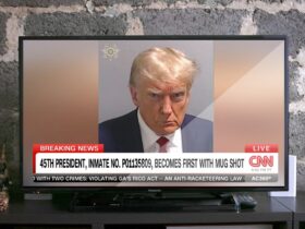 VIDEO „Frumos tip”, ironizează Biden în „mugshot”-ul lui Trump