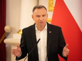 Polonia: Preşedintele Andrzej Duda promulgă controversata lege privind „influenţa rusă”