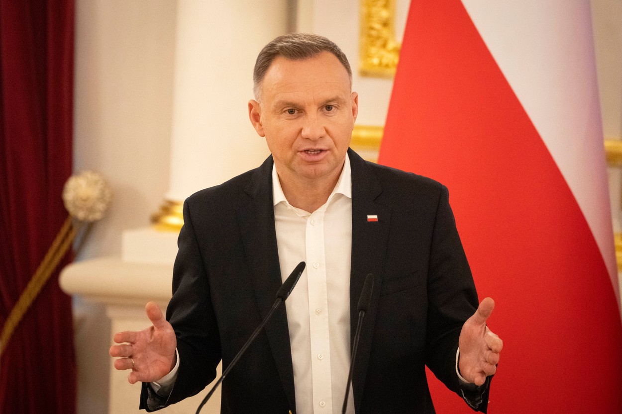 Polonia: Preşedintele Andrzej Duda promulgă controversata lege privind „influenţa rusă”