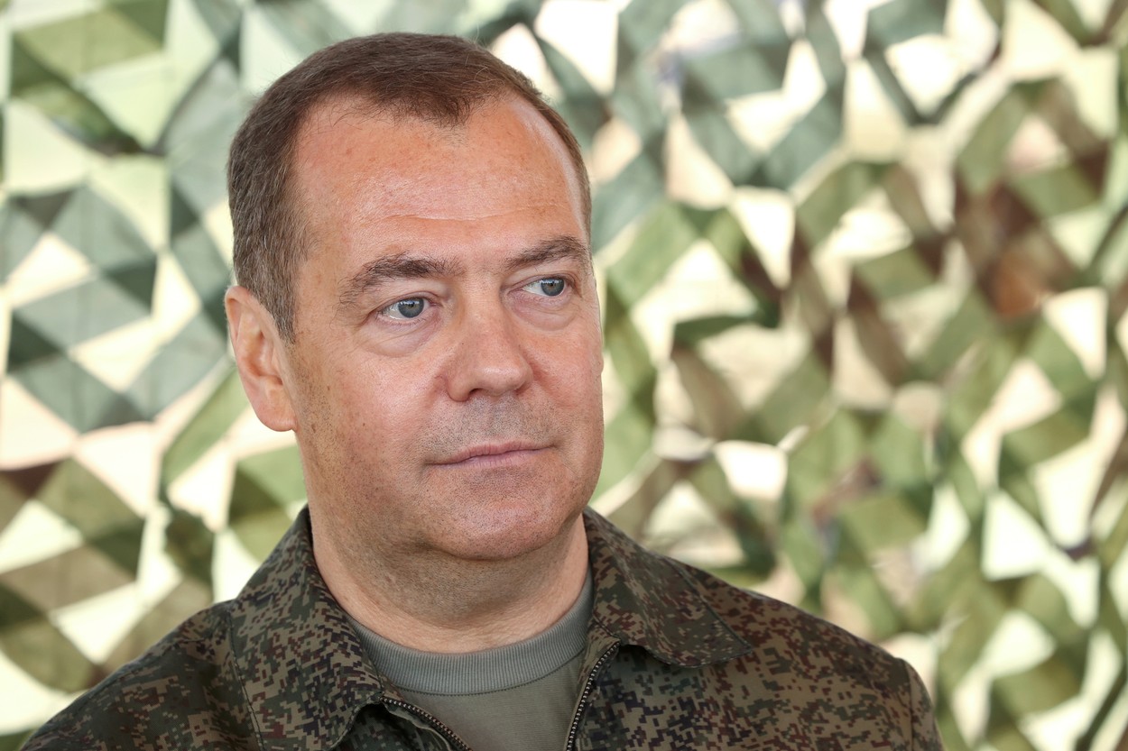 Dmitri Medvedev spune că Rusia ar putea anexa regiunile separatiste din Georgia