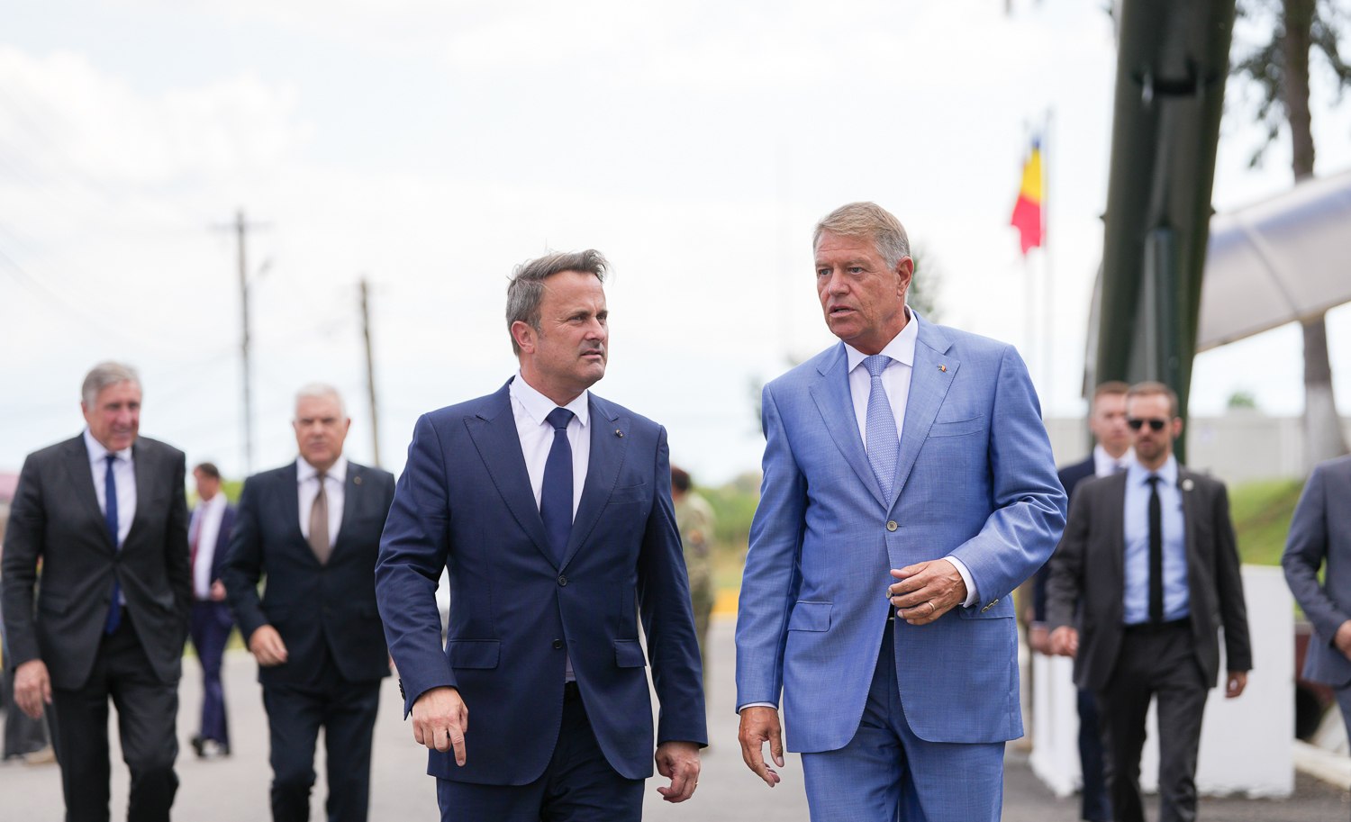 Iohannis: Ştiu exact cine, când şi ce trebuie să facă dacă pică ceva pe pământ NATO