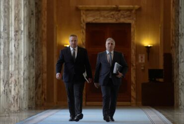 Ciucă, la școală de vară a OFL: Este obligatoriu ca PNL să își asume semnul de egalitate între bărbați și femei