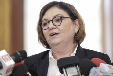 Vălean, răspuns pentru Grindeanu: Comisia Europeană nu plătește despăgubiri, ci finanțează proiecte / Reacția ministrului