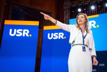 USR și-a stabilit candidații cu care deschide lista pentru europarlamentare. Cine e pe primele locuri