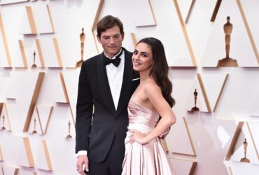 Ashton Kutcher demisionează din conducerea organizației sale pentru combaterea abuzului sexual, după ce i-a luat apărarea lui Masterson, condamnat pentru viol