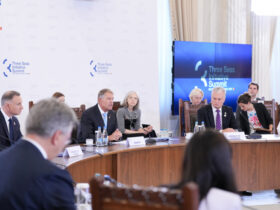 LIVE Iohannis, conferință de presă alături de președinții Poloniei, Lituaniei și premierul Croației, la finalul summitului de la București LIVE Iohannis, conferință de presă alături de președinții Poloniei, Lituaniei și premierul Croației, la finalul summitului de la București
