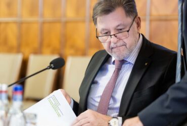 Primele cărămizi ale spitalelor regionale se întrevăd cu greu