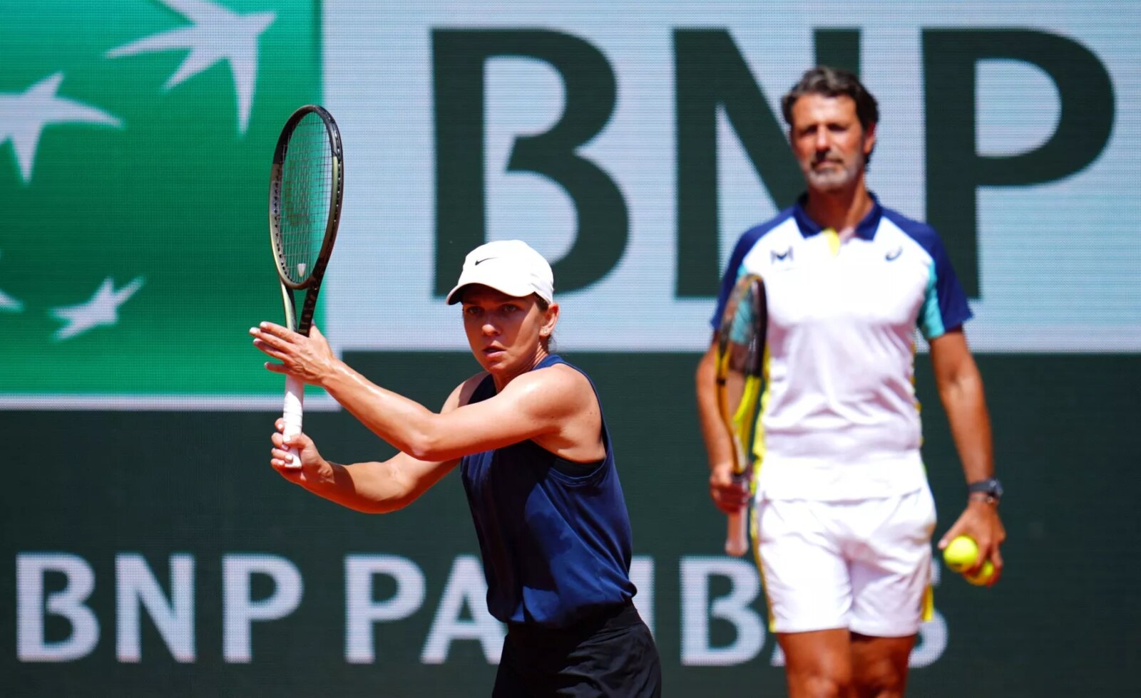 GSP: Cui a mai dat Mouratoglou praful care a distrus cariera Simonei Halep? Convertirea cea de pe urmă