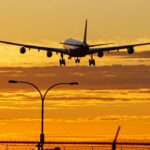 SUA: Un pilot în afara serviciului încearcă să deturneze și să oprească, în zbor, motoarele unui avion