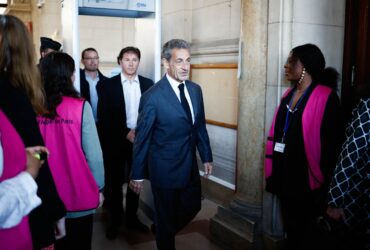 Noi probleme judiciare pentru fostul preşedinte francez Nicolas Sarkozy. Este cercetat pentru influenţarea martorilor şi fraudă